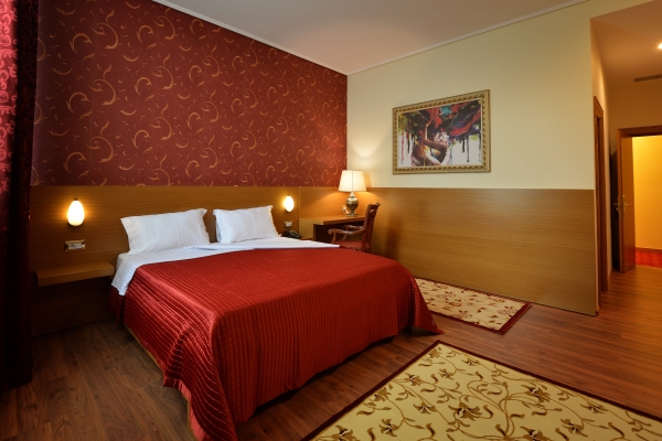 Hotel Austria (Tirana)